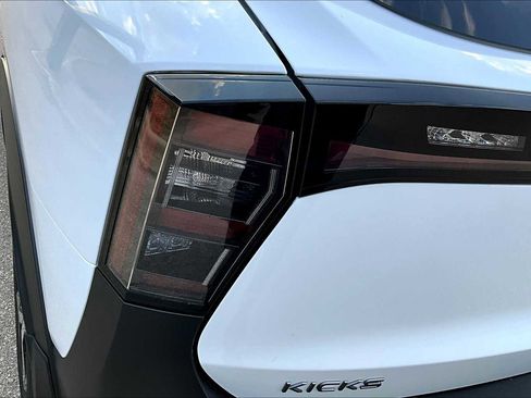 New 2026 Nissan Kicks SV image 12