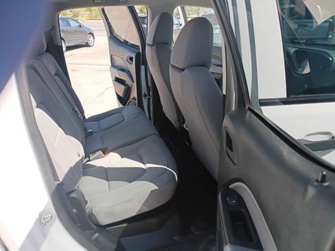 Used 2022 Chevrolet Colorado W/T w/ WT Convenience Package AWD/4WD image 18