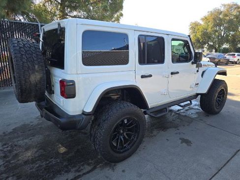 Used 2021 Jeep Wrangler Unlimited Rubicon AWD/4WD image 4