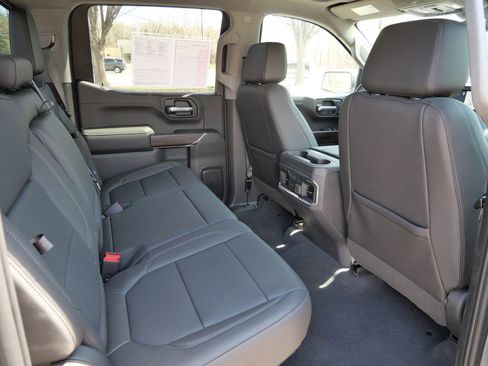 Used 2021 GMC Sierra 1500 SLT w/ SLT Premium Plus Package AWD/4WD image 31