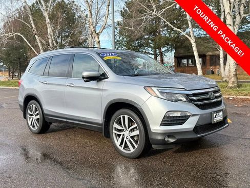 Used 2017 Honda Pilot Touring image 2