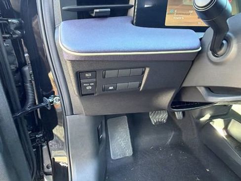 New 2026 Nissan Leaf SV+ w/ Floor Mat Package (SV+) image 30