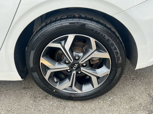 Used 2019 Kia Forte LXS FWD image 10
