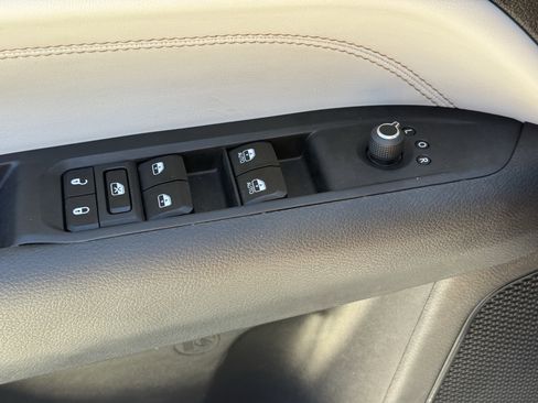 Used 2024 Jeep Compass Limited image 26