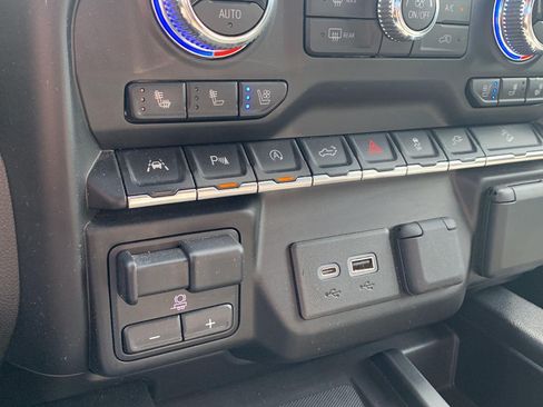 Used 2020 GMC Sierra 1500 Denali w/ Driver Alert Package II AWD/4WD image 13