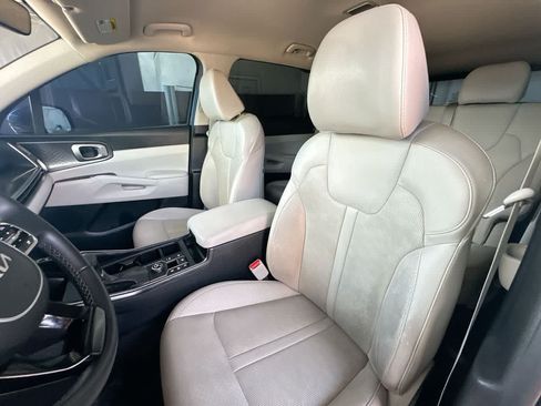 Used 2025 Kia Sorento S FWD image 14