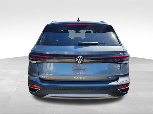 New 2025 Volkswagen Taos SEL image 5