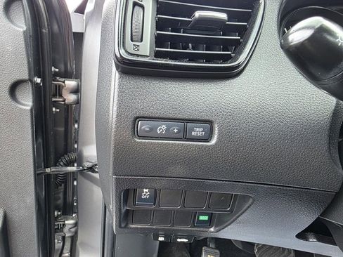 Used 2019 Nissan Rogue Sport S FWD image 15