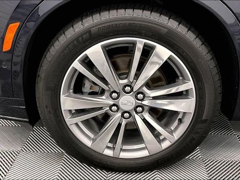 Used 2022 Cadillac XT6 Premium Luxury w/ Technology Package FWD image 10