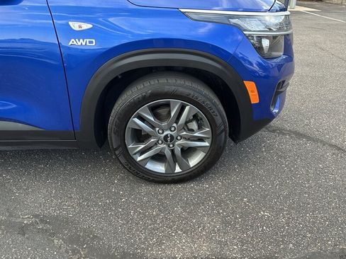 Used 2022 Kia Seltos LX AWD/4WD image 12