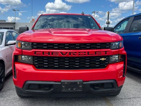 Used 2020 Chevrolet Silverado 1500 Custom w/ Custom Value Package AWD/4WD image 2