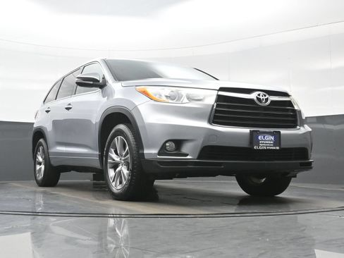 Used 2014 Toyota Highlander Plus FWD image 31
