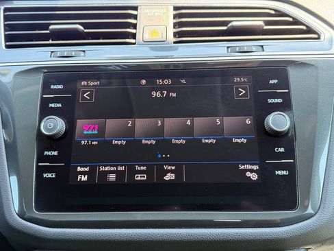Used 2020 Volkswagen Tiguan SE w/ 3rd Row Seat Package AWD/4WD image 14
