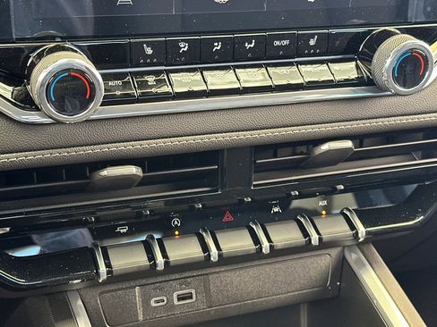 New 2026 Chevrolet Colorado LT image 23