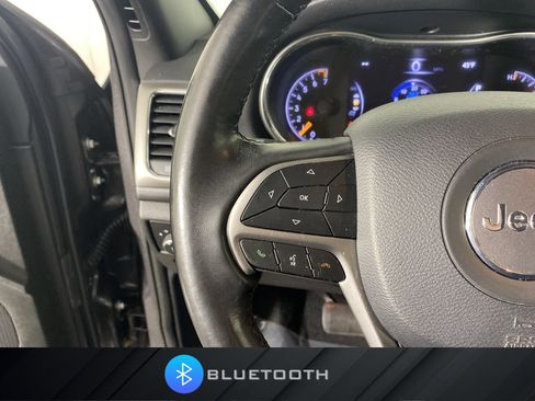 Used 2020 Jeep Grand Cherokee Laredo image 20