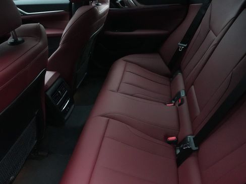 Used 2023 BMW i4 eDrive35 RWD image 31