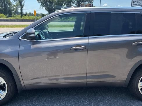 Used 2016 Toyota Highlander Limited Platinum AWD/4WD image 4