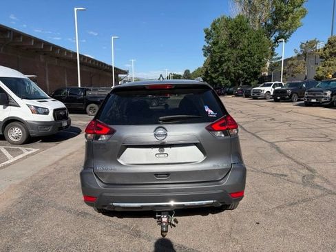 Used 2017 Nissan Rogue SV AWD/4WD image 6
