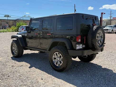 Used 2016 Jeep Wrangler Unlimited Rubicon w/ Connectivity Group AWD/4WD image 32