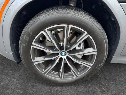 Used 2026 BMW X6 xDrive40i AWD/4WD image 9