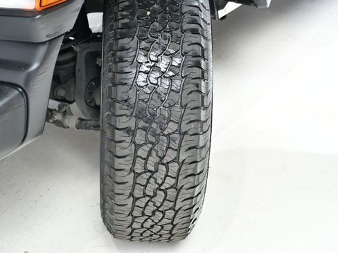 Used 2021 Jeep Wrangler Sport w/ Sun And Sound Package image 86