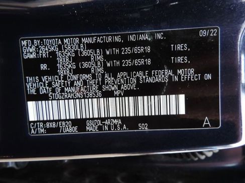 Used 2022 Toyota Highlander XLE image 18