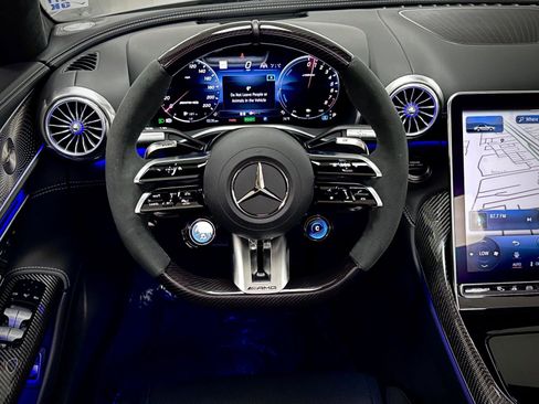 Used 2025 Mercedes-Benz SL 63 AMG S e Performance 4MATIC image 14