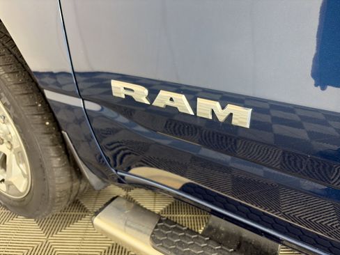 Used 2022 RAM 1500 Big Horn AWD/4WD image 17