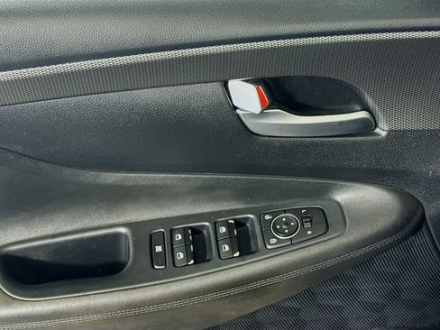 Used 2020 Hyundai Santa Fe SE image 23