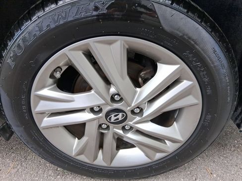 Used 2019 Hyundai Elantra SEL FWD image 9