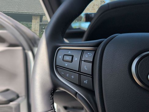 Certified 2026 Lexus UX 300h FWD image 14