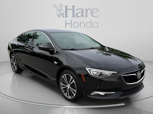 Used 2018 Buick Regal Essence FWD image 7