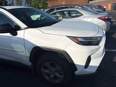 Used 2025 Toyota RAV4 XLE w/ Convenience Package AWD/4WD image 9