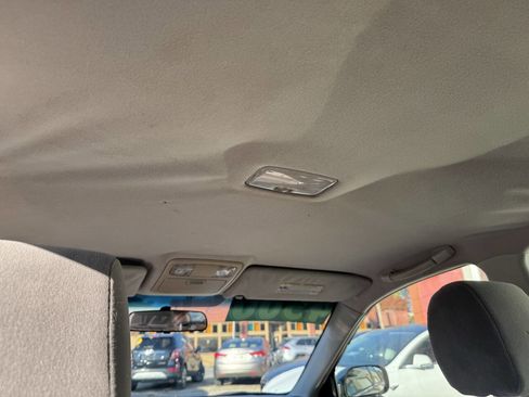 Used 2005 Toyota Camry LE image 24