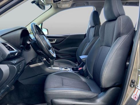 Used 2019 Subaru Forester Premium w/ Popular Package #1 AWD/4WD image 8
