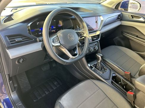 Used 2022 Volkswagen Taos SE image 15