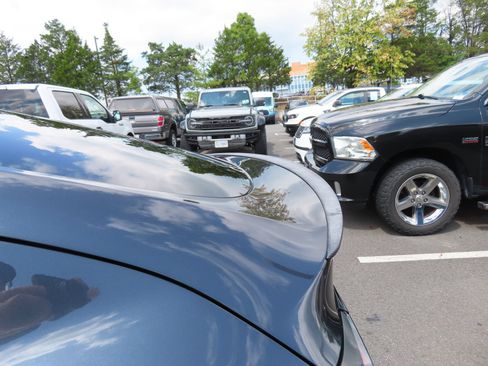 Used 2024 Tesla Model Y Long Range AWD/4WD image 13