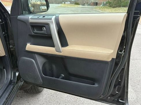 Used 2010 Toyota 4Runner SR5 image 20