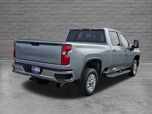 Used 2025 Chevrolet Silverado 2500 LT w/ Convenience Package AWD/4WD image 12