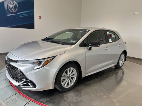 New 2026 Toyota Corolla SE image 2