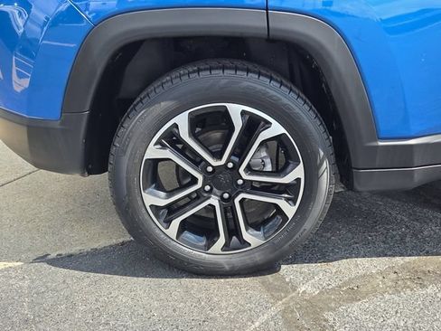 Used 2022 Jeep Compass Limited AWD/4WD image 9