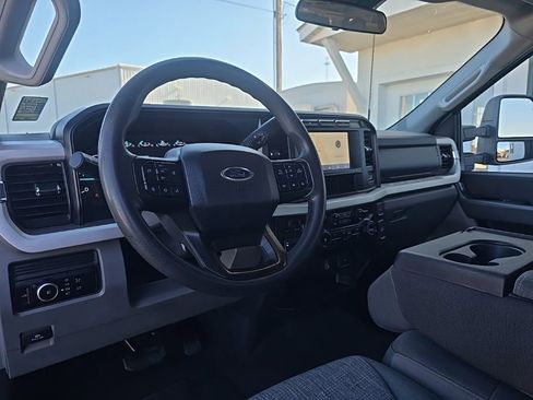 Used 2024 Ford F250 XLT image 16