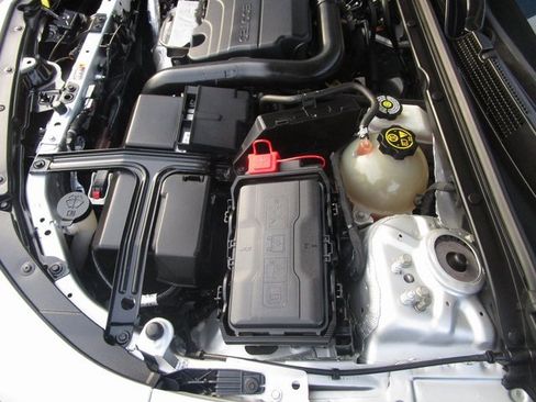 Used 2021 Chevrolet Malibu LT image 11