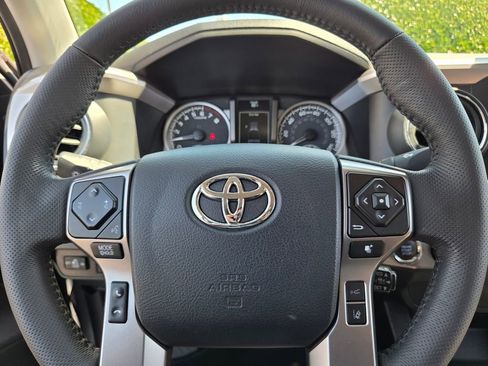 Used 2023 Toyota Tacoma SR5 AWD/4WD image 22