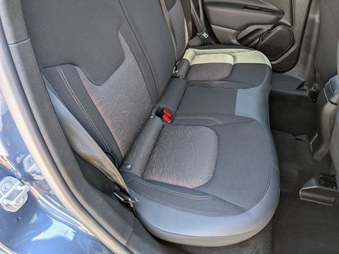 Used 2023 Jeep Renegade Latitude AWD/4WD image 23