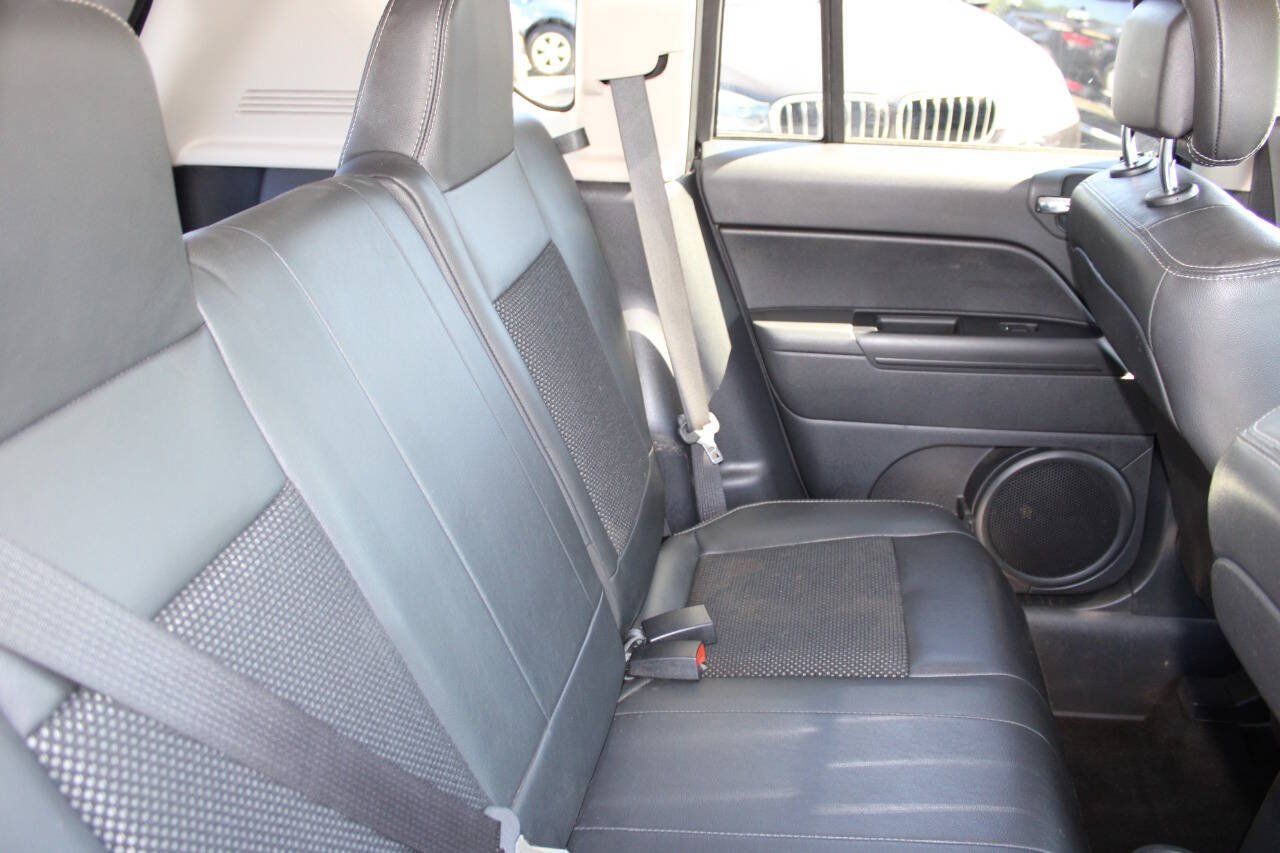 Used 2015 Jeep Compass Sport w/ Power Value Group AWD/4WD image 16