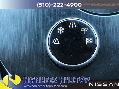 Used 2023 Nissan Rogue SL image 22