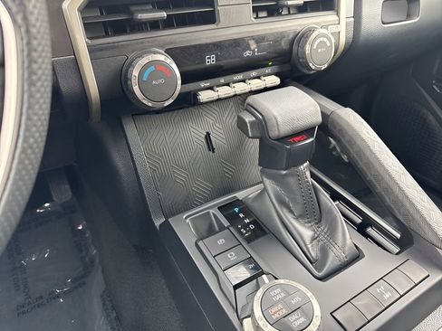 Used 2025 Toyota Tacoma TRD Off-Road image 16