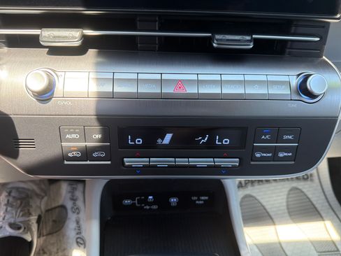 Used 2025 Hyundai Kona SEL AWD/4WD image 28