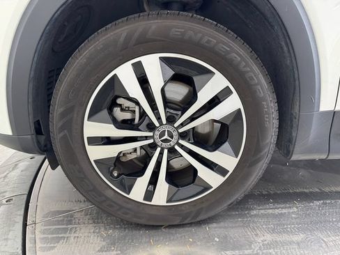Certified 2024 Mercedes-Benz GLB 250 image 9